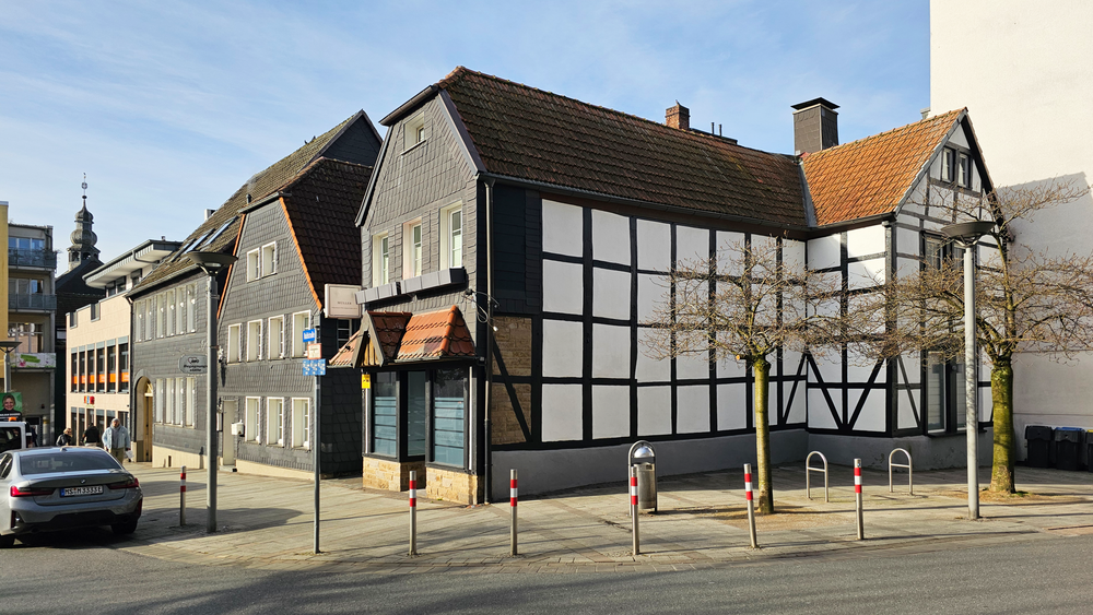 Einfamilienhaus Iserlohn - 17 Zimmer, 650 m&sup2;, 495.000&euro; | Angebot:24578169