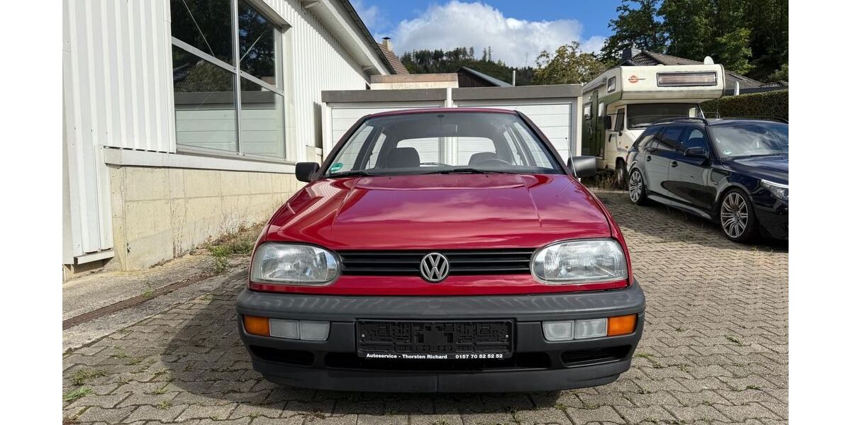VW Golf 98.000 km 3.400 &euro; Plettenberg 58840