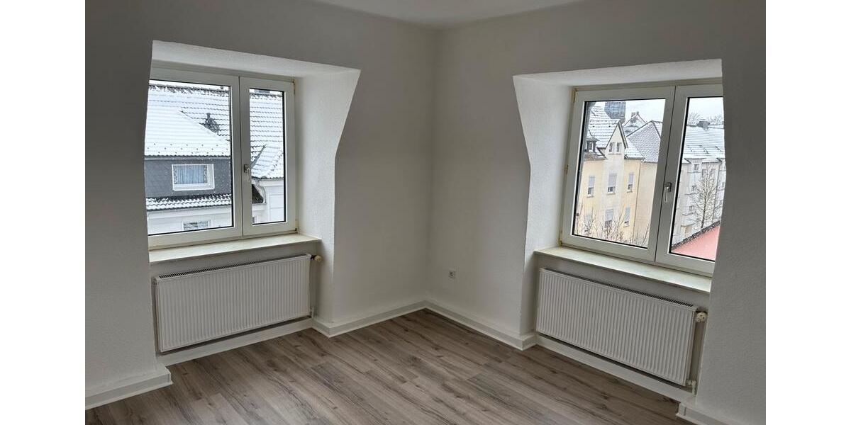 Dachgeschoßwohnung Lüdenscheid - 3 Zimmer, 75 m&sup2;, 570&euro; | Angebot:25990098