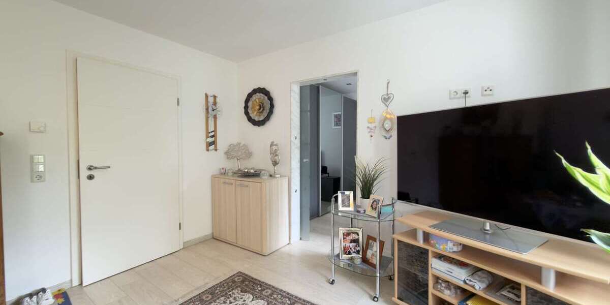 Modernisiertes Reihenhaus mit Wellnessbad, Gäste-WC, Keller & 248 m² Grundstück - Reihenmittelhaus Bönen | Angebot:26613170
