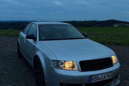 Audi A4 222.000 km 2.400 &euro; Sundern 59846