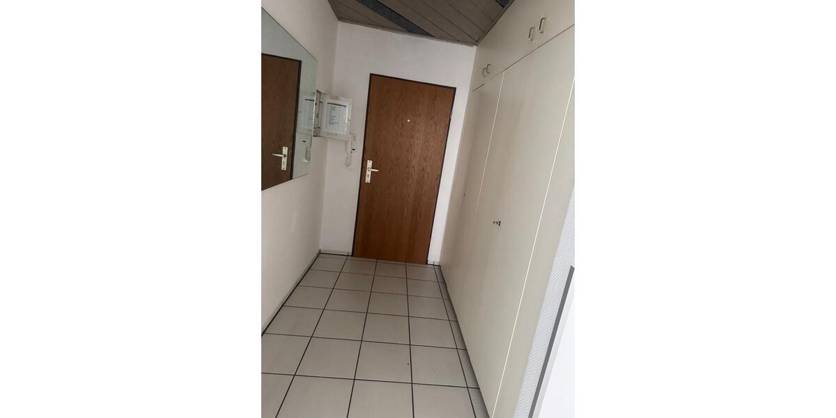 Etagenwohnung Hagen Hohenlimburg - 3 Zimmer, 84 m&sup2;, 850&euro; | Angebot:25875961