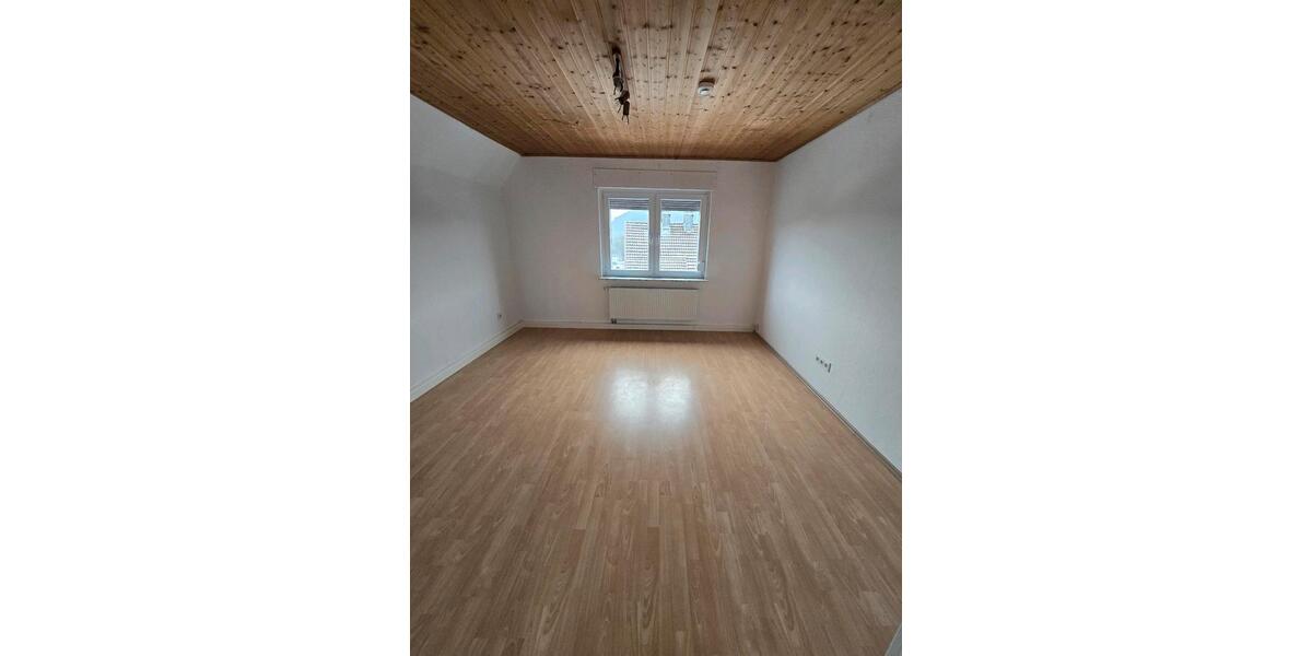 Etagenwohnung Werdohl - 2 Zimmer, 65 m&sup2;, 600&euro; | Angebot:25221252