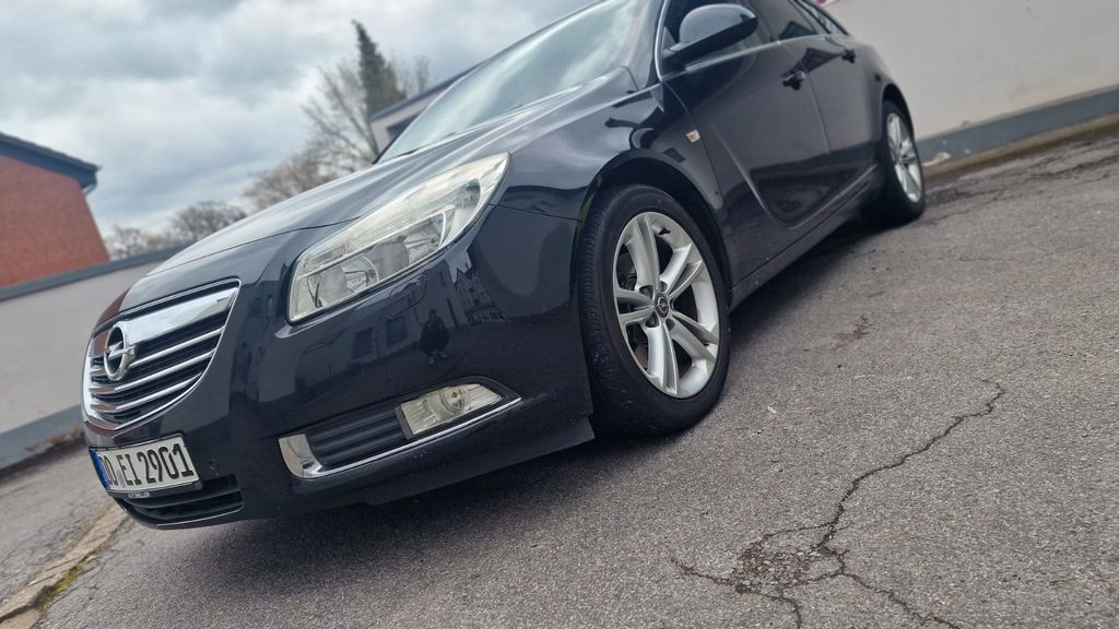 Opel Insignia 174.000 km 5.399 &euro; Dortmund 44266