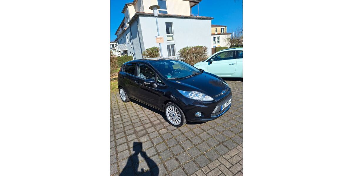 Ford Fiesta 60.500 km 4.900 &euro; Bergkamen 59192