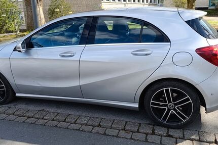 Mercedes-Benz A 180 135.400 km 9.750 &euro; Dortmund 44137