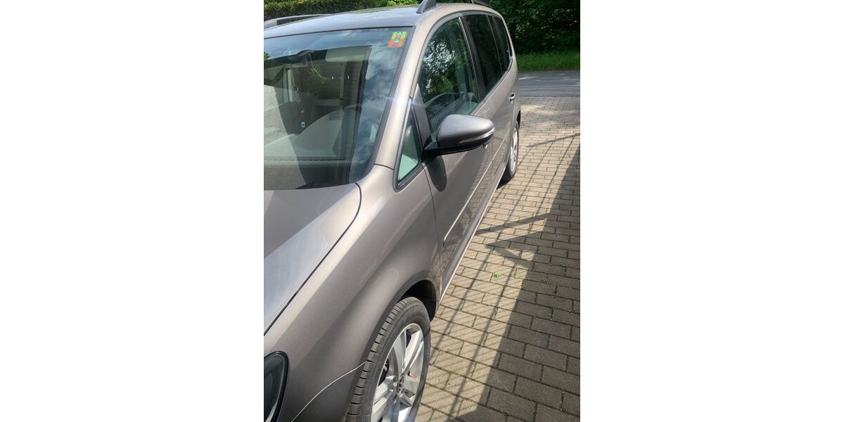 VW Touran 283.768 km 4.900 &euro; Arnsberg 59757