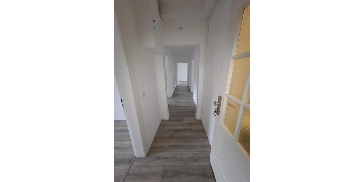 Dachgeschoßwohnung Gevelsberg - 3 Zimmer, 96 m&sup2;, 650&euro; | Angebot:25725329