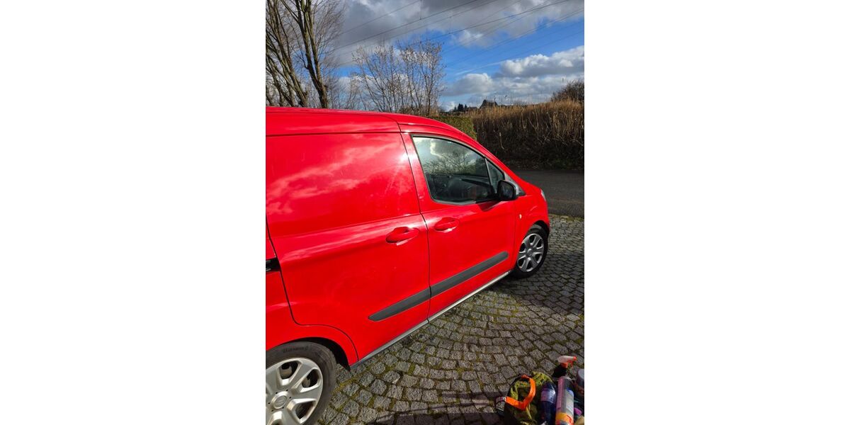 Ford Transit Courier 207.000 km 4.300 &euro; Dortmund 44319