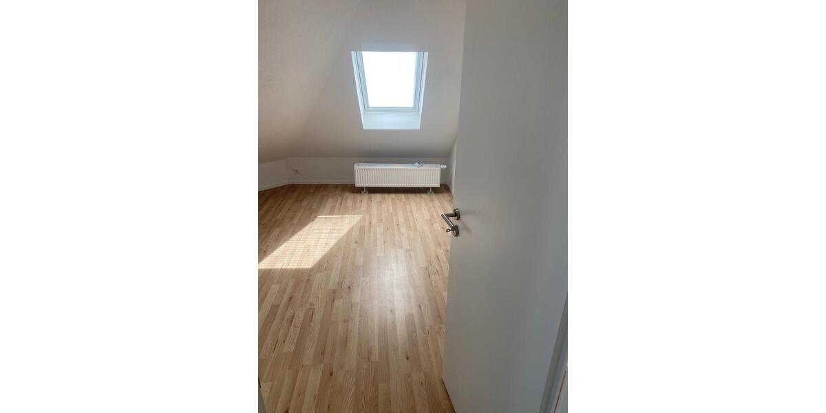 Dachgeschoßwohnung Lüdenscheid Staberg - 3 Zimmer, 75 m&sup2;, 480&euro; | Angebot:26633196