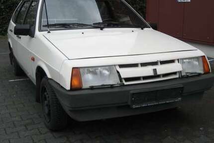 Lada Samara 71.831 km 2.299 &euro; Werl 59457