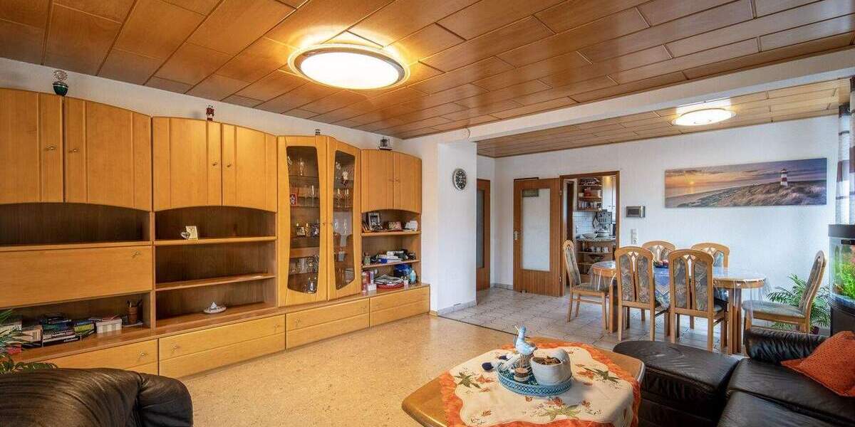 Mehrfamilienhaus, Wohnhaus Finnentrop Hülschotten - 8 Zimmer, 176 m&sup2;, 389.000&euro; | Angebot:25800581