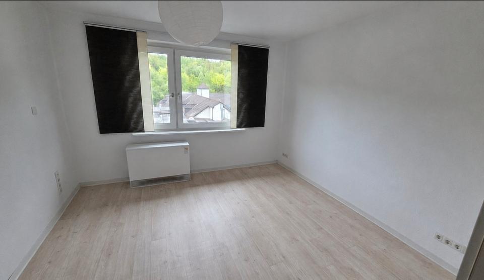 Etagenwohnung Schalksmühle - 2 Zimmer, 50 m&sup2;, 330&euro; | Angebot:26636752