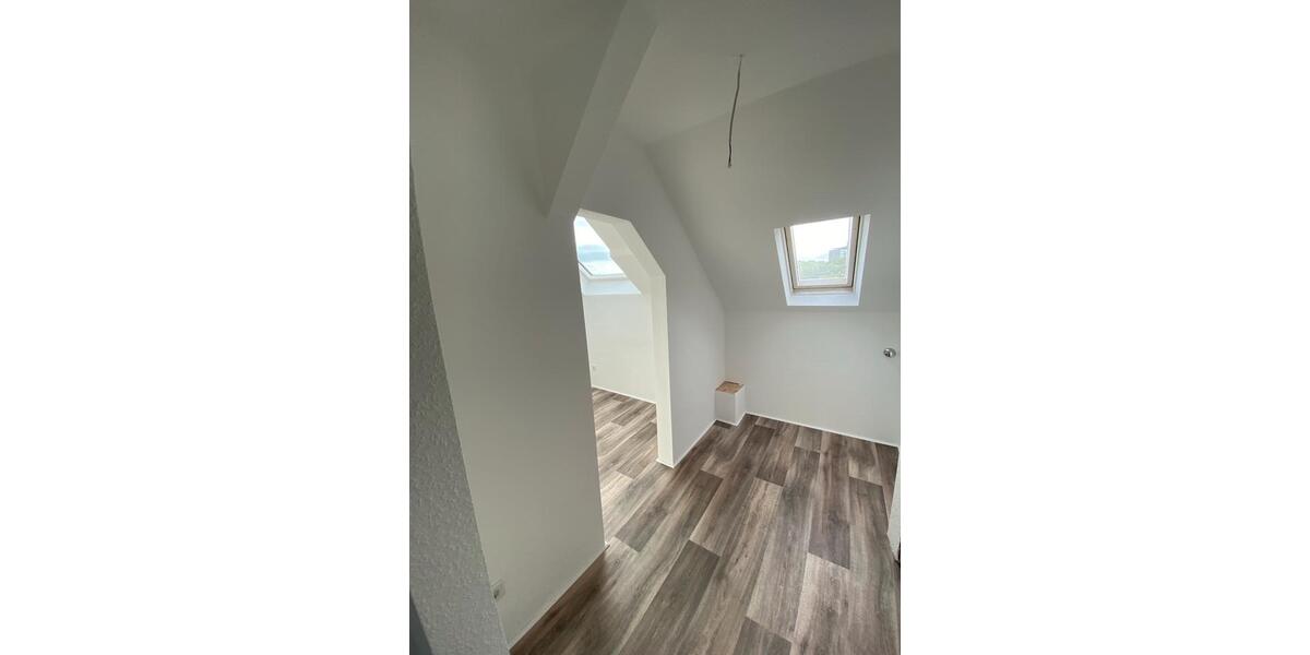 Dachgeschoßwohnung Gevelsberg - 3 Zimmer, 60 m&sup2;, 500&euro; | Angebot:26548429