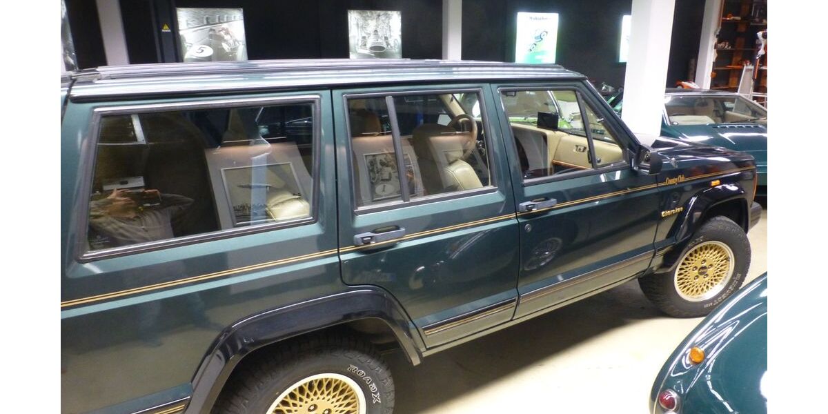 Jeep Cherokee 132.000 km 21.950 &euro; Unna 59425