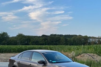 VW Jetta 200.989 km 5.000 &euro; Arnsberg 59821