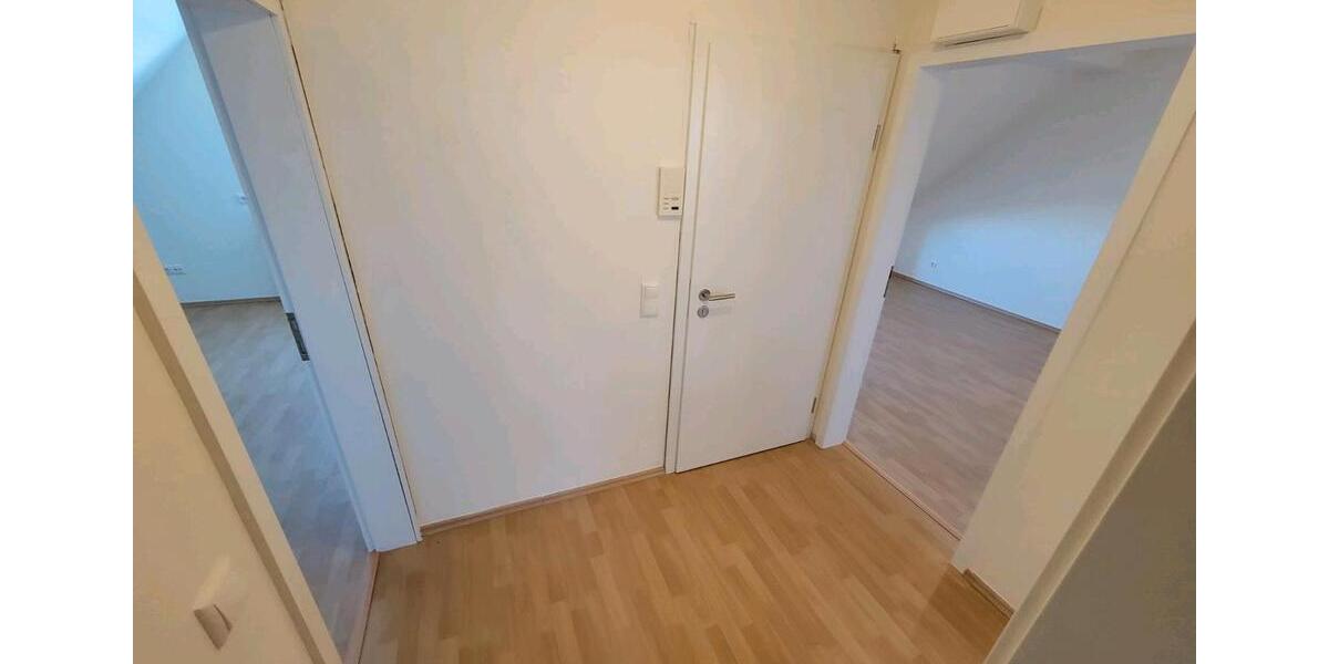 Dachgeschoßwohnung Hagen Hagen-Mitte - 3 Zimmer, 64 m&sup2;, 585&euro; | Angebot:25551496