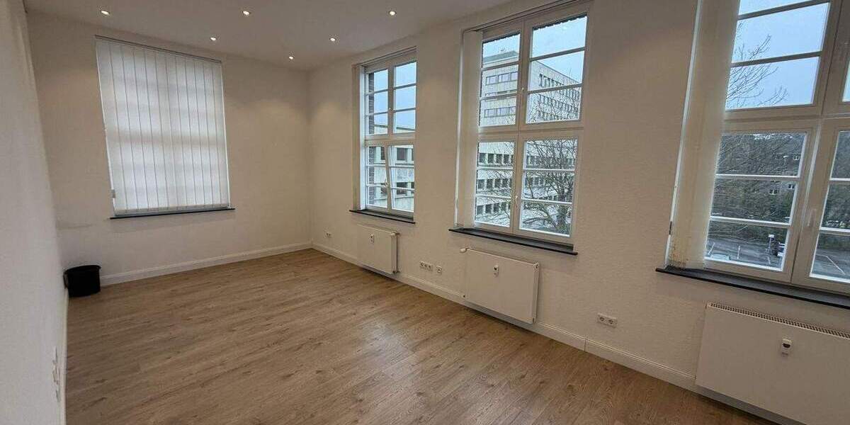 Gewerbeobjekt Hagen Hochschulviertel - 8 Zimmer, 371 m&sup2;, 4.200&euro; | Angebot:25799404