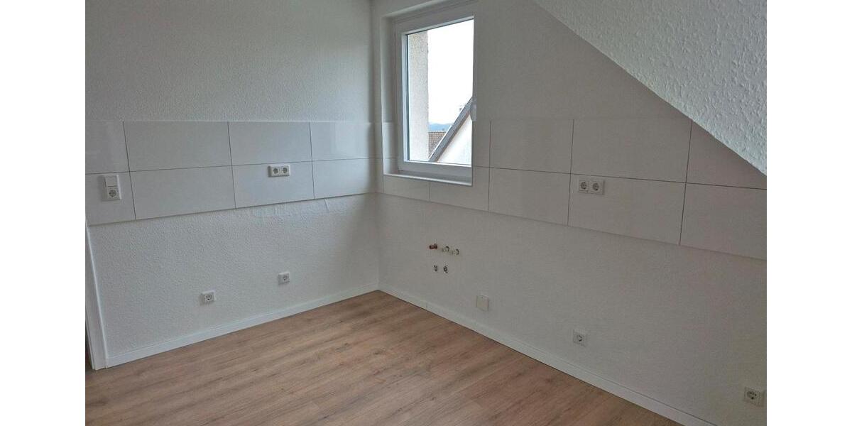 Dachgeschoßwohnung Witten Annen - 3 Zimmer, 72 m&sup2;, 972&euro; | Angebot:25972370