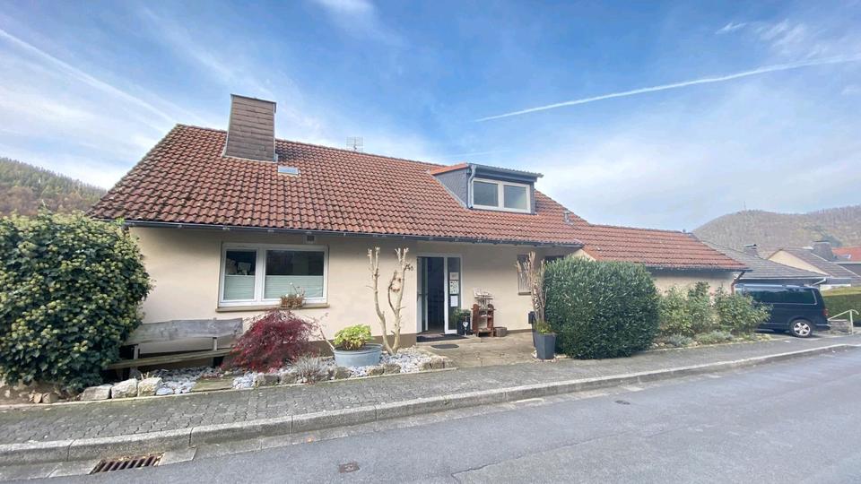 Einfamilienhaus Altena - 7 Zimmer, 160 m&sup2;, 1.200&euro; | Angebot:26610644