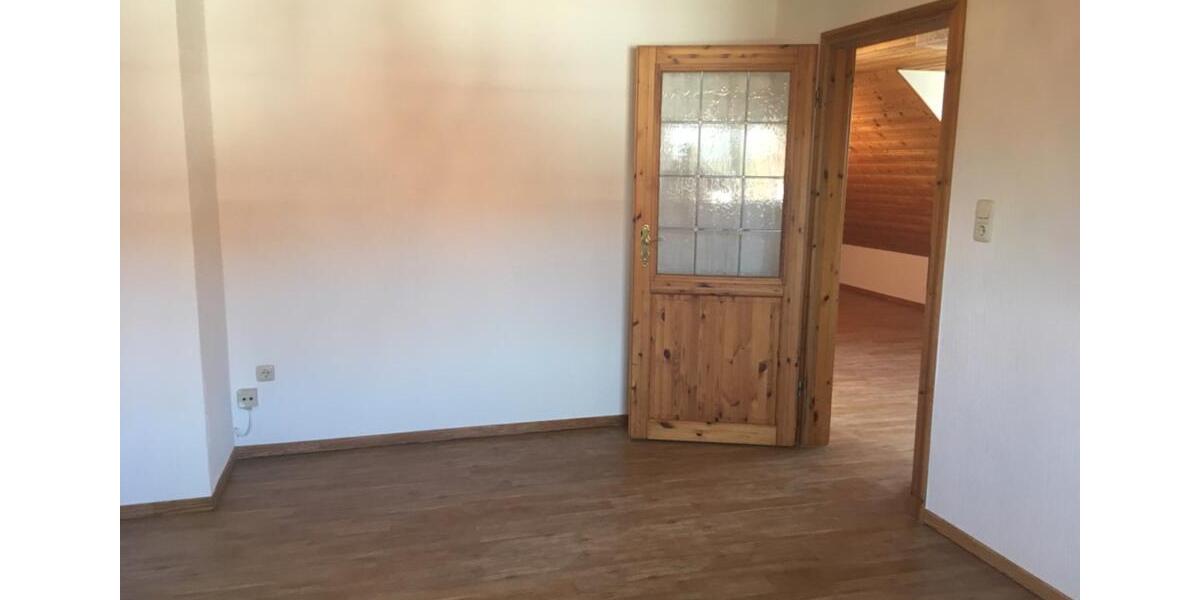 Dachgeschoßwohnung Iserlohn Sümmern - 2.5 Zimmer, 57 m&sup2;, 390&euro; | Angebot:25843820