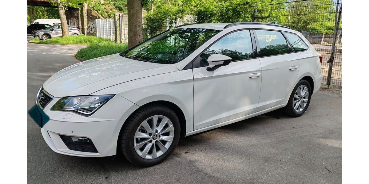 Seat Leon 10.600 km 13.800 &euro; Dortmund 44357