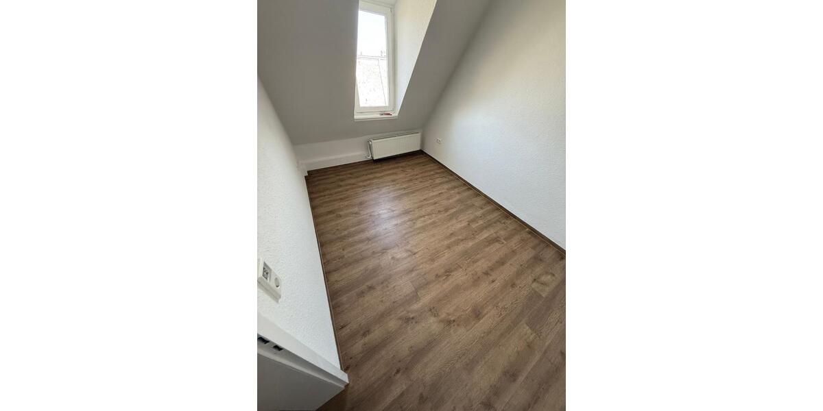 Dachgeschoßwohnung Iserlohn - 2.5 Zimmer, 47 m&sup2;, 420&euro; | Angebot:25492023
