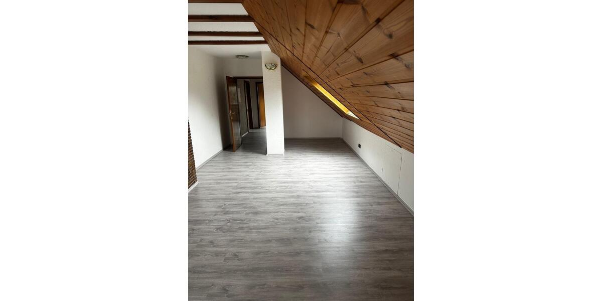 Dachgeschoßwohnung Hagen Hagen-Nord - 2 Zimmer, 74 m&sup2;, 500&euro; | Angebot:26577527