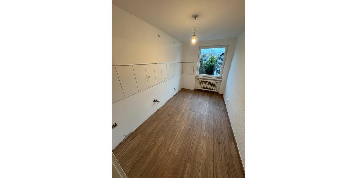 Dachgeschoßwohnung Hagen Hagen-Mitte - 2 Zimmer, 64 m&sup2;, 770&euro; | Angebot:25180618