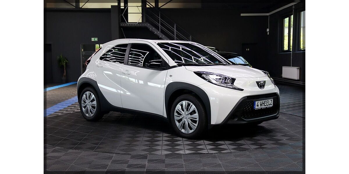 Toyota Aygo (X) 4.000 km 15.999 &euro; Hemer 58675
