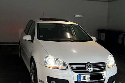 VW Golf 185.000 km 5.300 &euro; Dortmund 44328