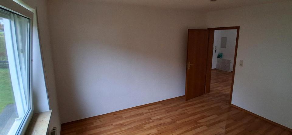 Etagenwohnung Sundern (Sauerland) - 3 Zimmer, 77 m&sup2;, 370&euro; | Angebot:26491235
