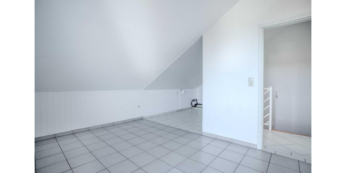 Reihenhaus Ense - 5 Zimmer, 153 m&sup2;, 349.000&euro; | Angebot:25341681