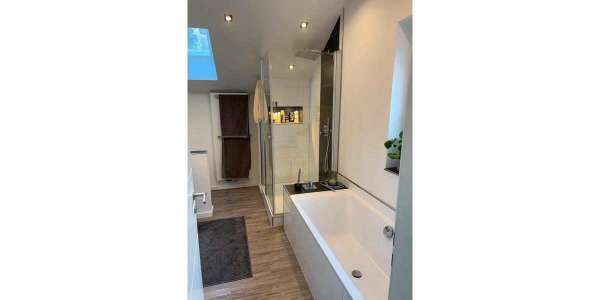 Dachgeschoßwohnung Schwerte - 3 Zimmer, 90 m&sup2;, 279.000&euro; | Angebot:25182102