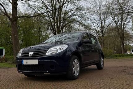 Dacia Sandero 128.000 km 1.999 &euro; Dortmund 44339