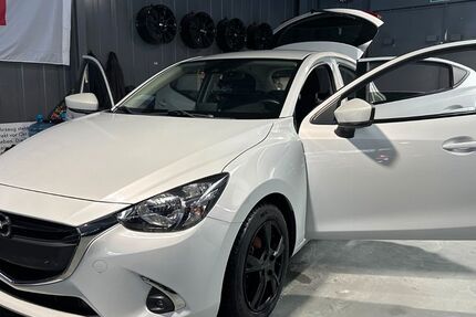 Mazda 2 44.500 km 12.490 &euro; Dortmund 44263