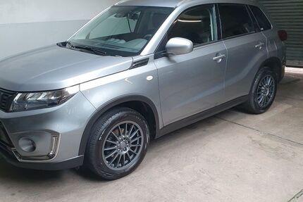 Suzuki Vitara 27.000 km 16.990 &euro; Iserlohn 58644