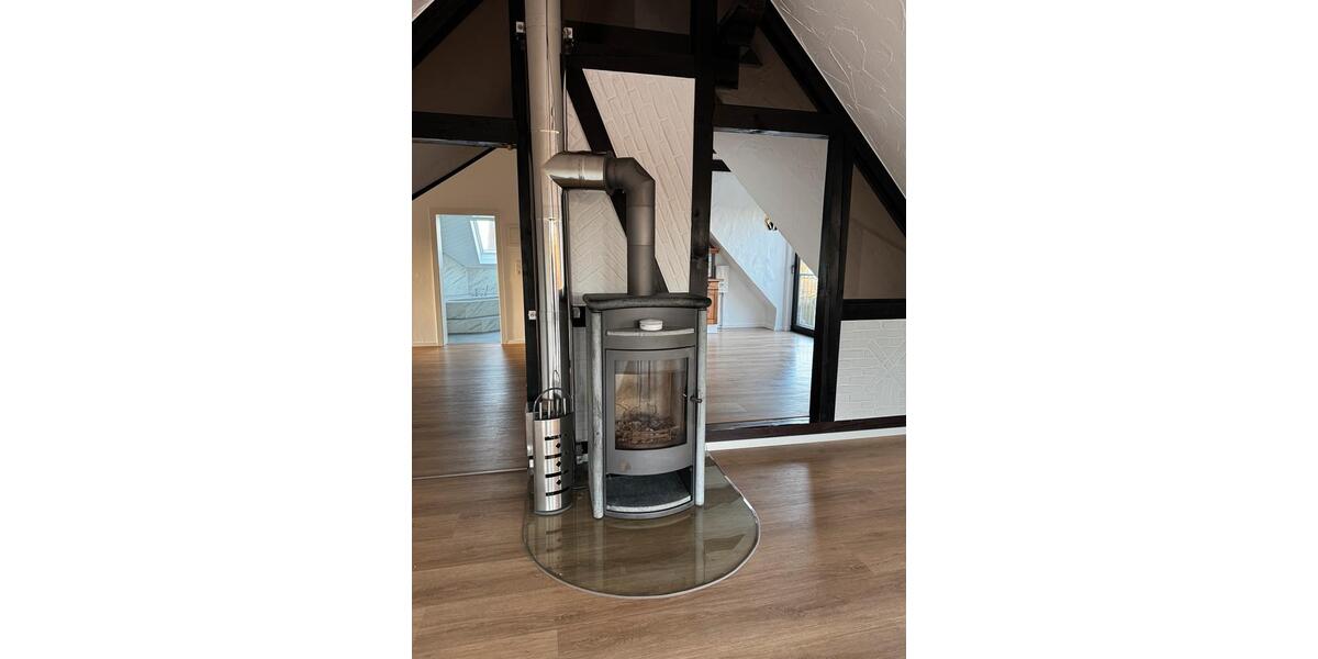 Dachgeschoßwohnung Iserlohn Sümmern - 3 Zimmer, 134 m&sup2;, 1.500&euro; | Angebot:24934997