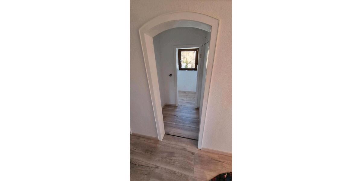 Etagenwohnung Sundern (Sauerland) - 4.5 Zimmer, 75 m&sup2;, 600&euro; | Angebot:25944917