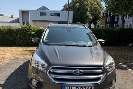 Ford Kuga 128.000 km 9.800 &euro; Fröndenberg 58730