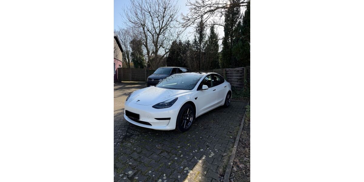 Tesla Model 3 105.000 km 19.600 &euro; Dortmund 44339
