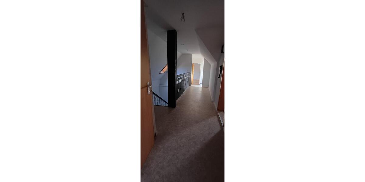 Dachgeschoßwohnung Lüdenscheid Staberg - 3 Zimmer, 80 m&sup2;, 460&euro; | Angebot:25882216