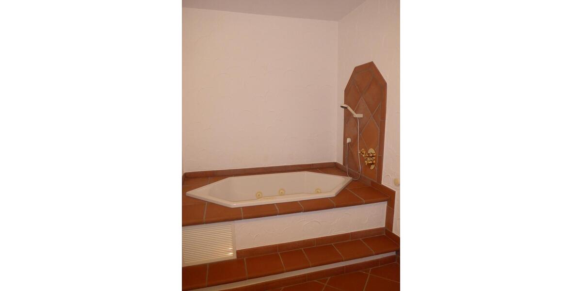 Einfamilienhaus Witten - 8 Zimmer, 250 m&sup2;, 2.000&euro; | Angebot:25392381