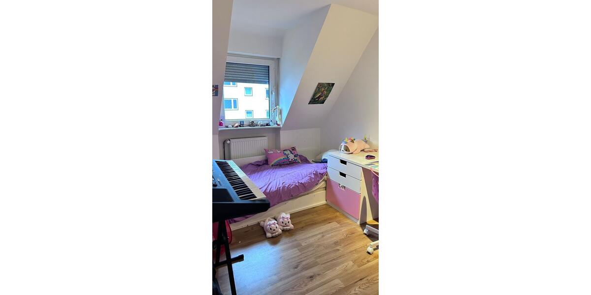 Dachgeschoßwohnung Lüdenscheid Staberg - 4 Zimmer, 80 m&sup2;, 600&euro; | Angebot:25922844