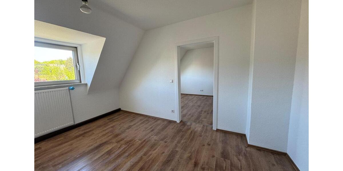 Reihenhaus Dortmund Huckarde - 6 Zimmer, 107 m&sup2;, 1.450&euro; | Angebot:26547233