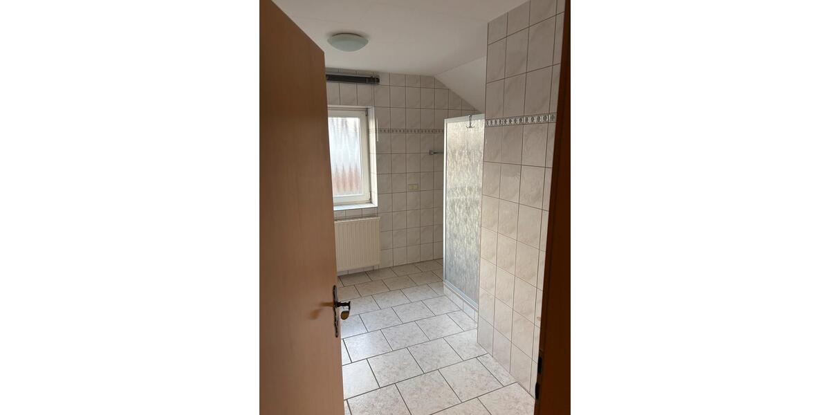 Dachgeschoßwohnung Wickede (Ruhr) - 2 Zimmer, 83 m&sup2;, 830&euro; | Angebot:25990080