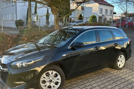 Kia ceed Sportswagon 43.000 km 17.980 &euro; Dortmund 44269