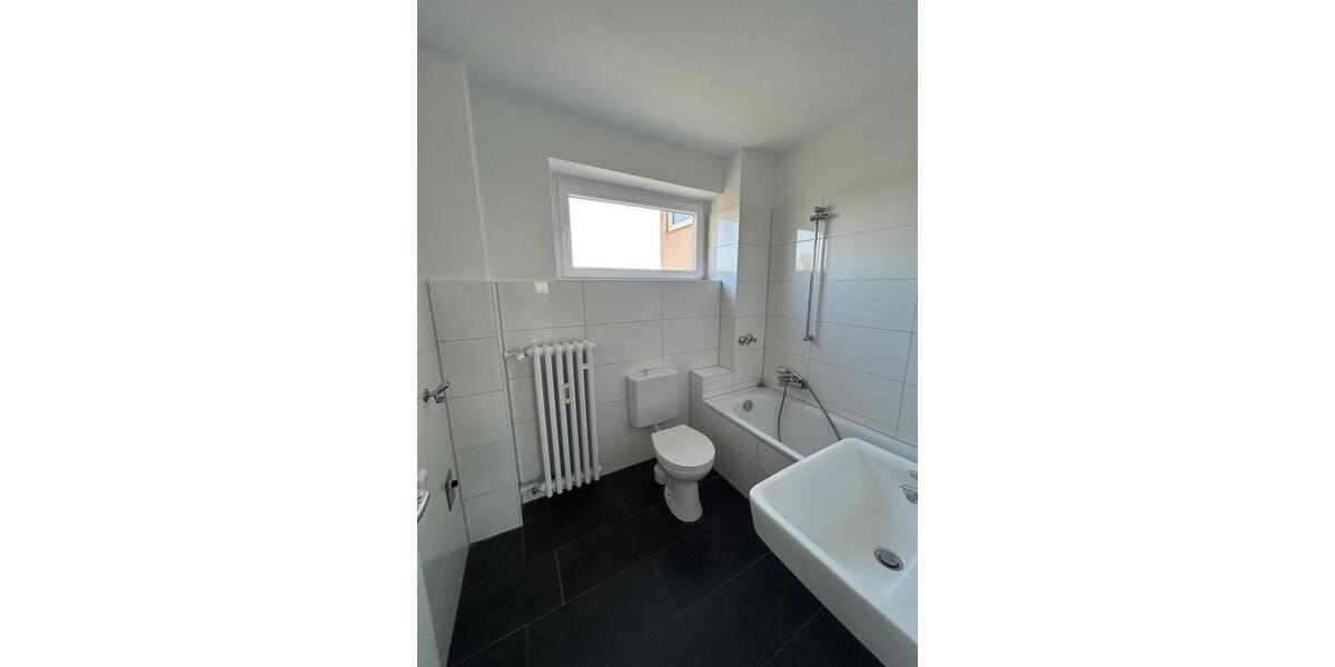 Etagenwohnung Dortmund Scharnhorst - 3 Zimmer, 60 m&sup2;, 499&euro; | Angebot:25368015