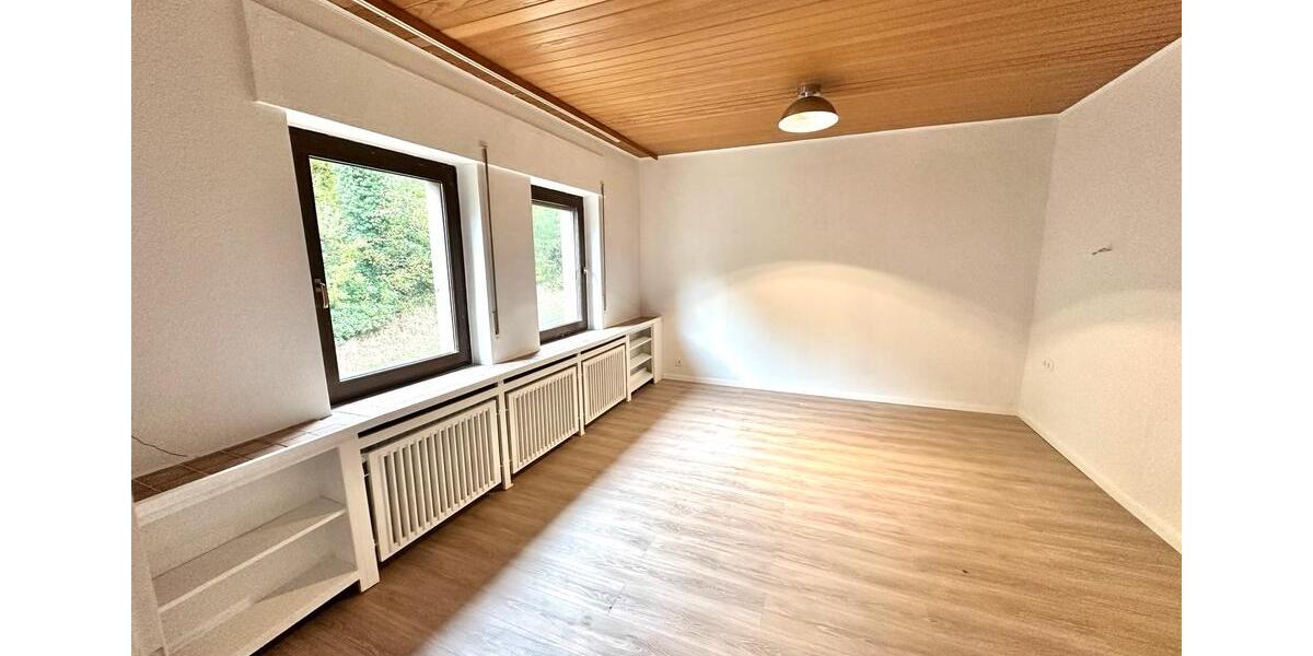 Doppelhaushälfte Hemer - 8 Zimmer, 155 m&sup2;, 1.400&euro; | Angebot:26006012