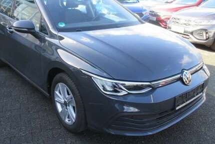 VW Golf Life 1.0 eTSI DSG LAMERA ALU APS LED CLIMATRO 28.737 km 20.988 &euro; Bergkamen 59192